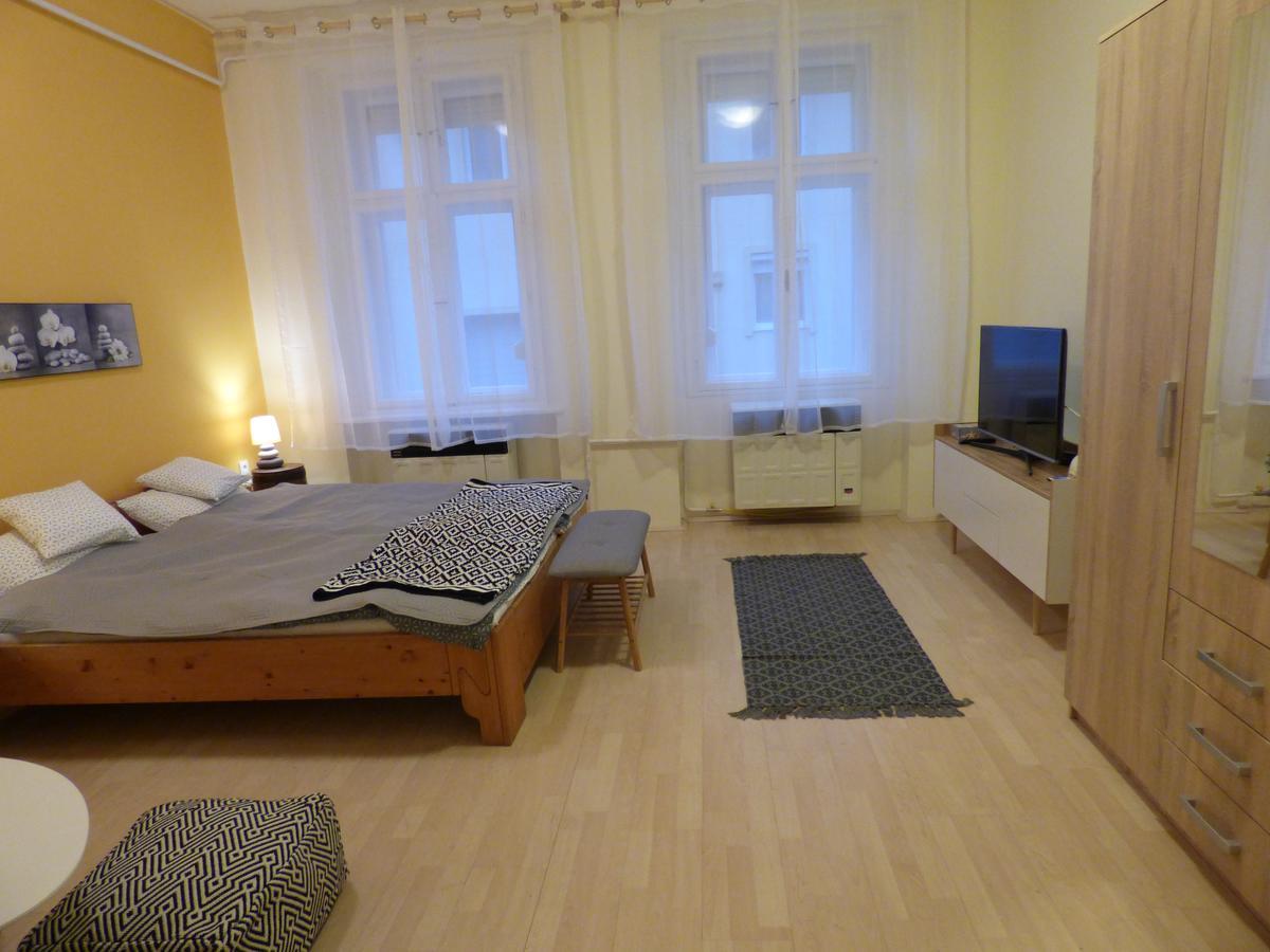 Yellow Apartment Debrecen Eksteriør bilde