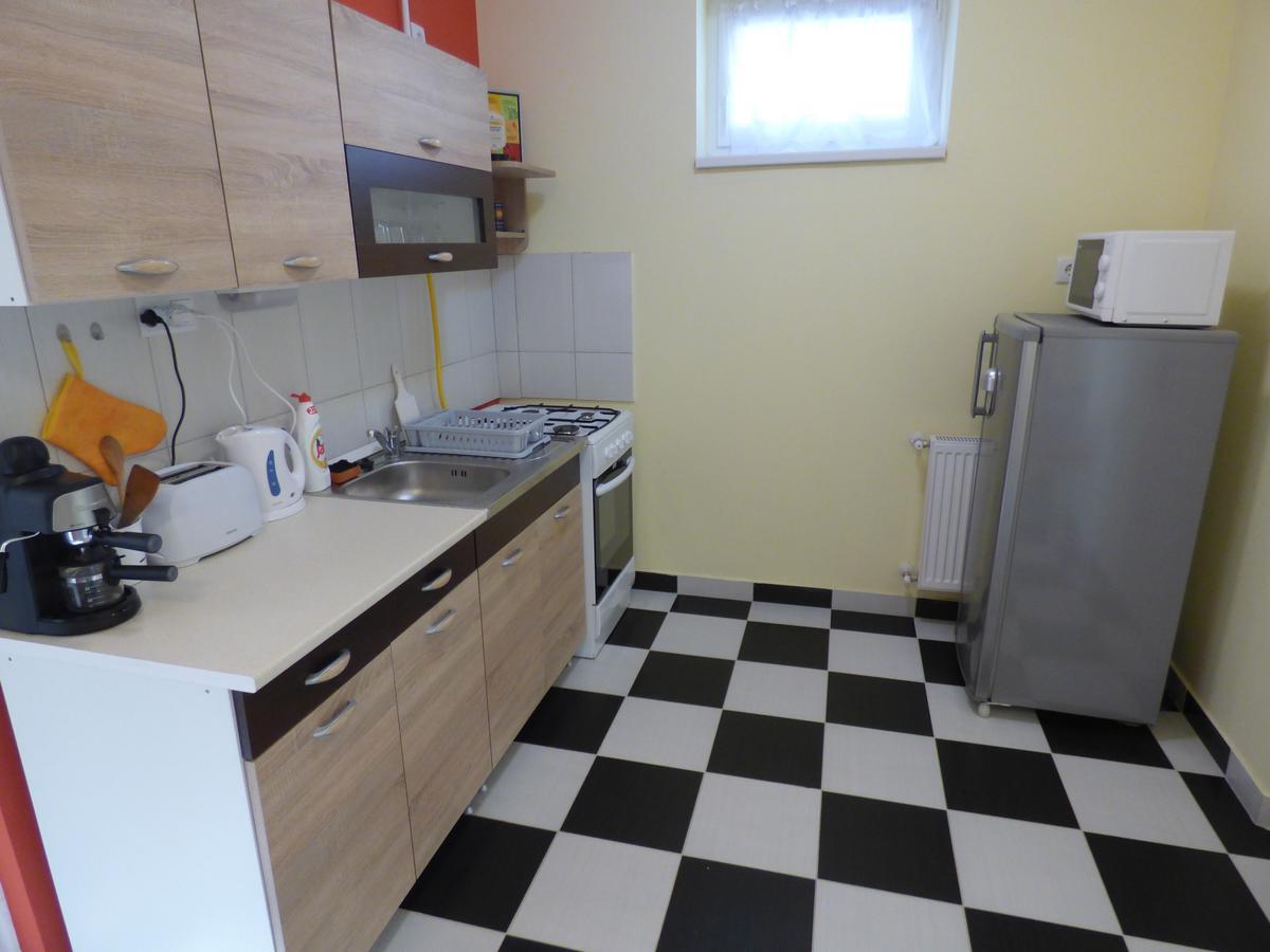 Yellow Apartment Debrecen Eksteriør bilde